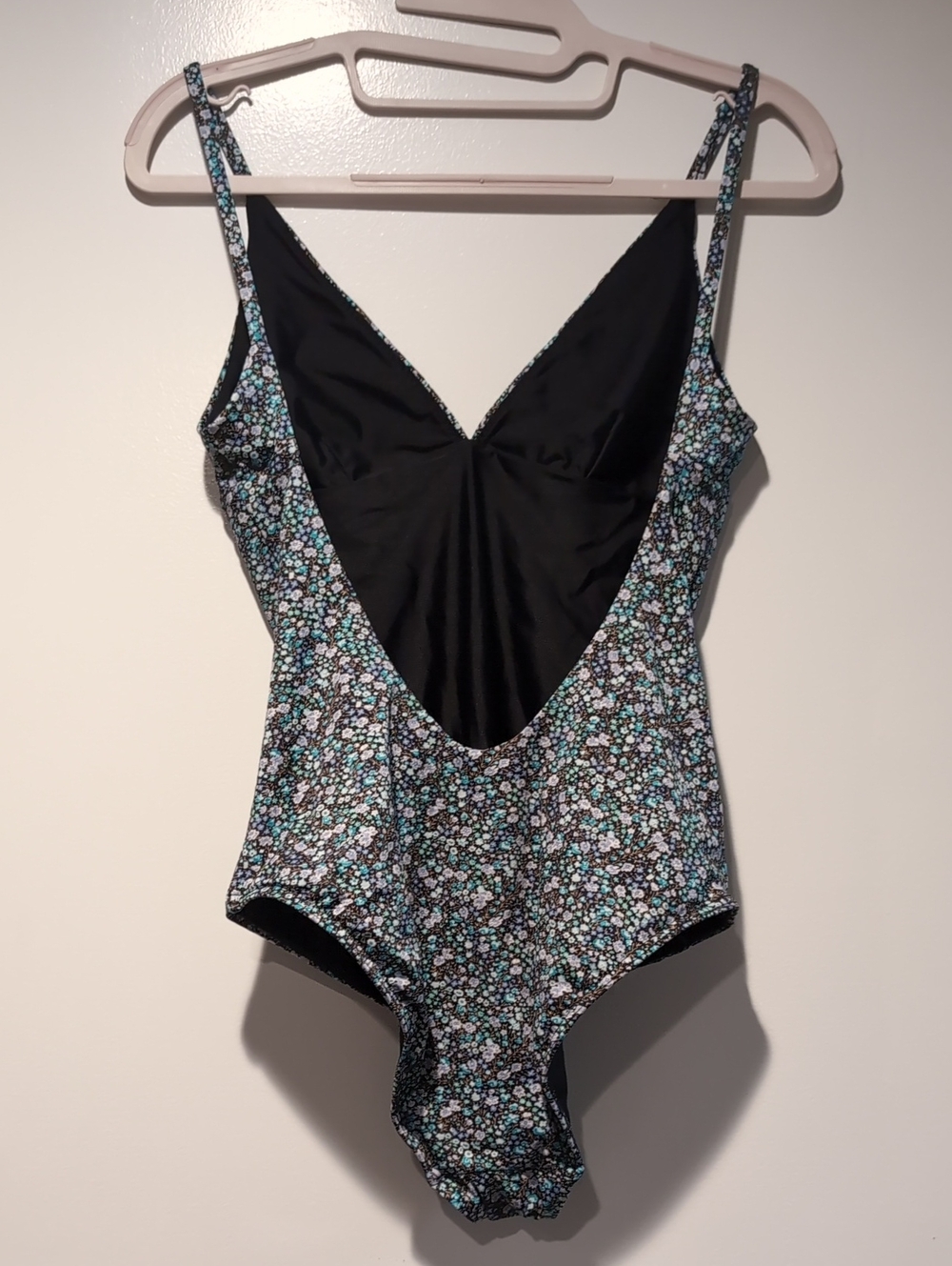 One Piece Flower Swim - Picture 2 of 3